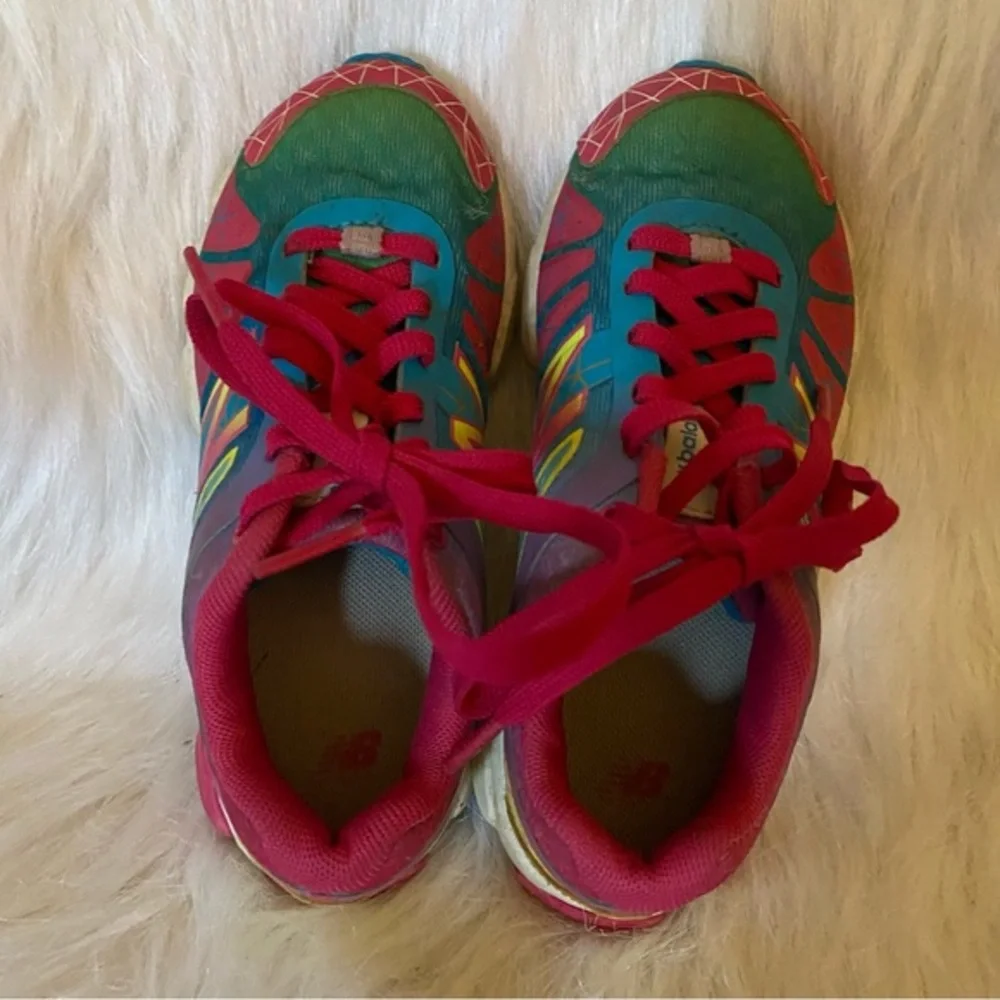 New Balance Shoes Girls‎ Size 11 Lace Up Sneaker’s Pink-Blue Has Some Stains